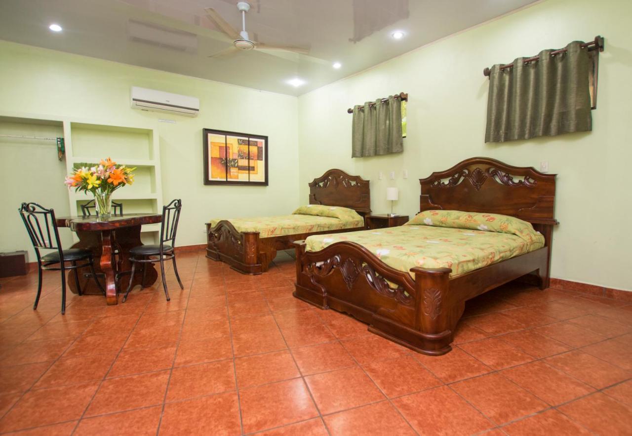 Oceanfront Hotel Verde Mar Direct Access To The Beach Manuel Antonio Exterior photo