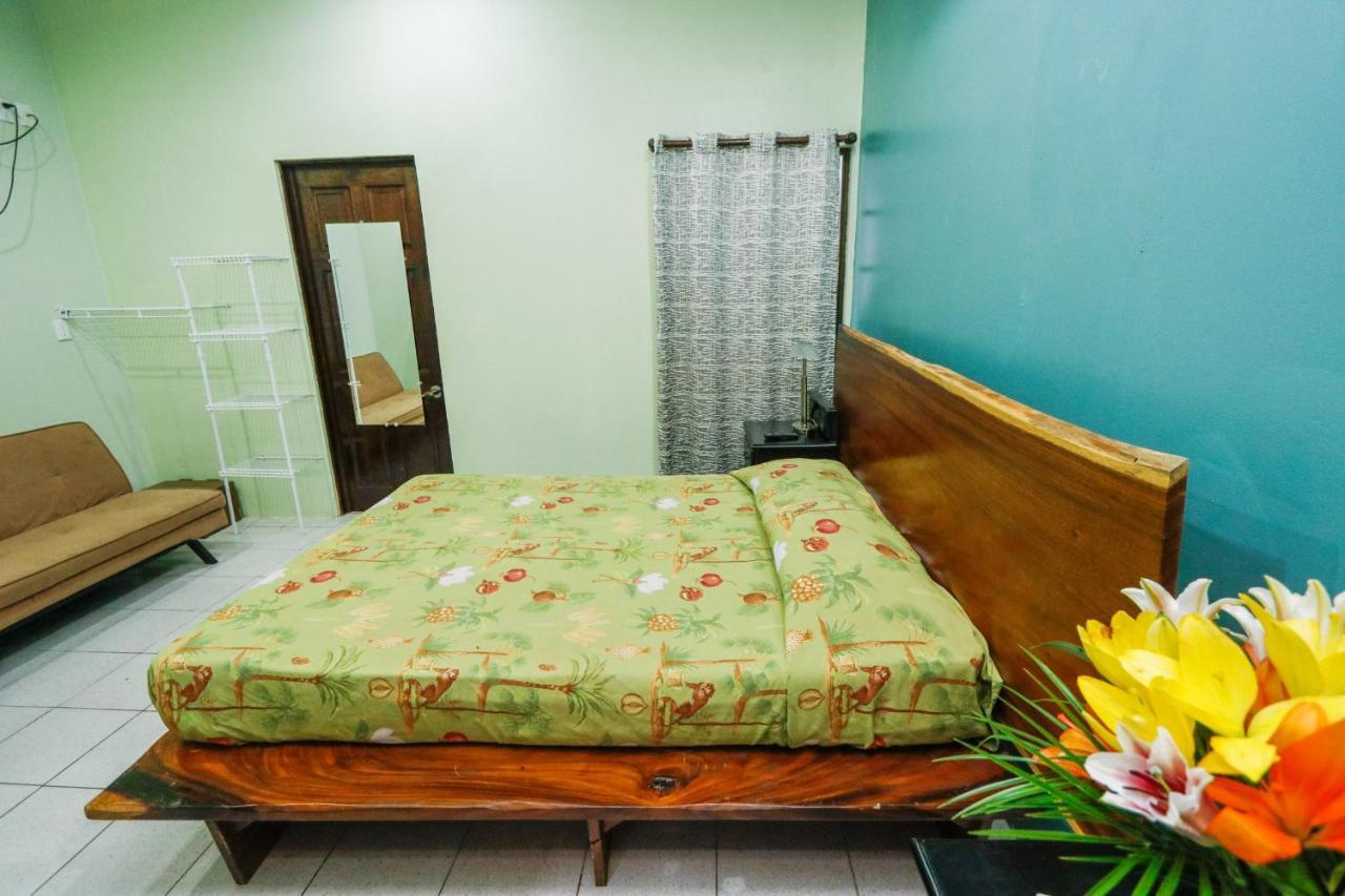 Oceanfront Hotel Verde Mar Direct Access To The Beach Manuel Antonio Exterior photo