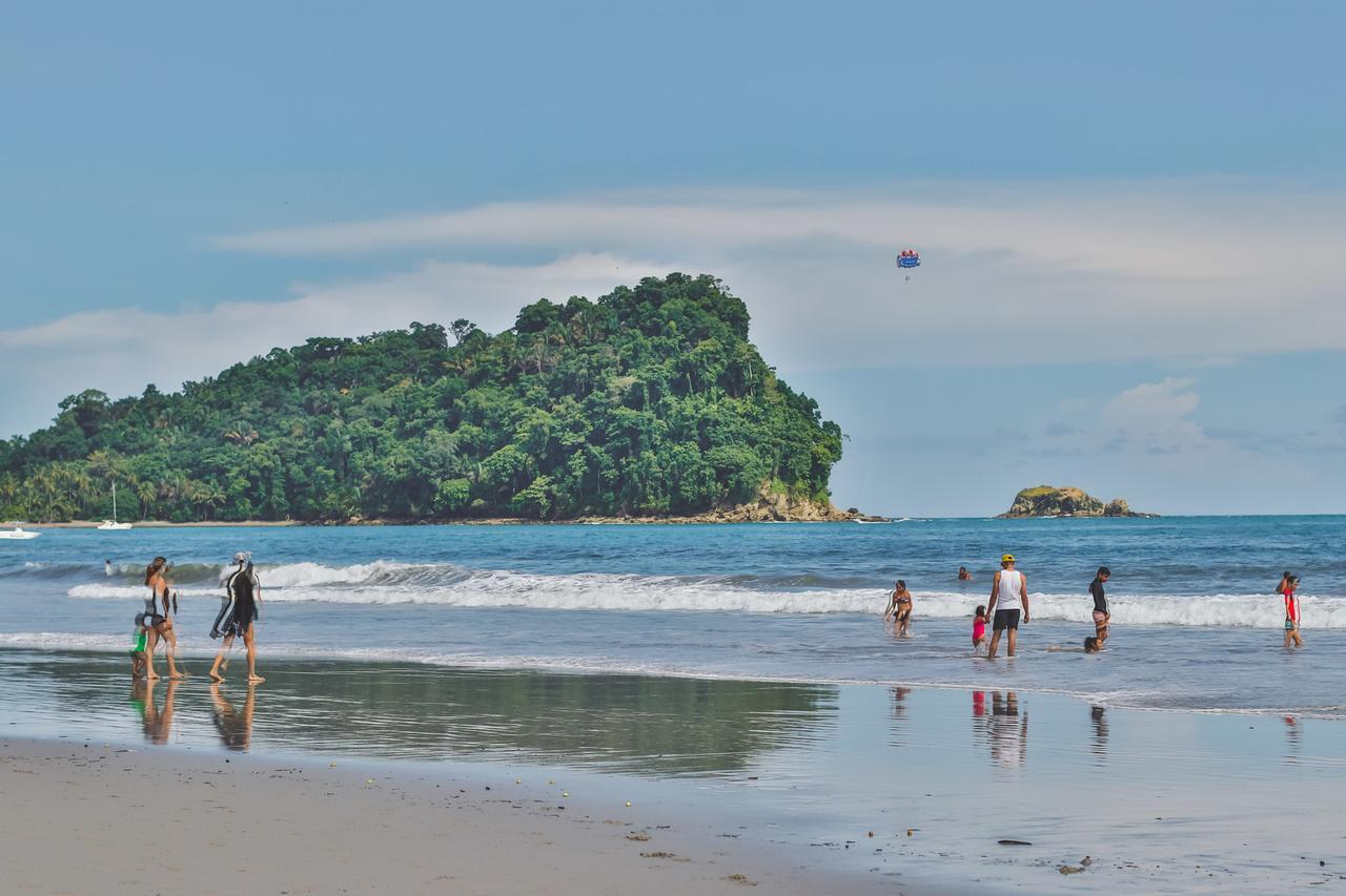 Oceanfront Hotel Verde Mar Direct Access To The Beach Manuel Antonio Exterior photo
