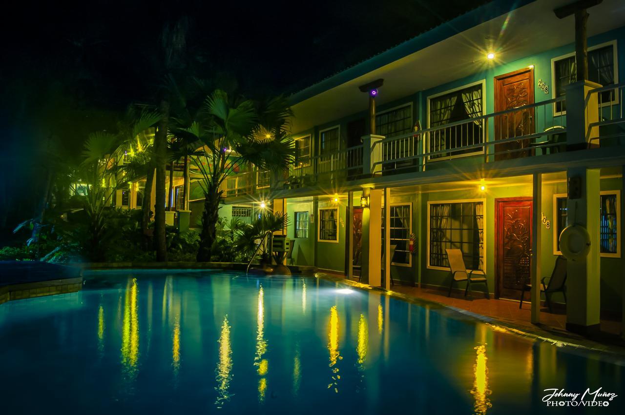 Oceanfront Hotel Verde Mar Direct Access To The Beach Manuel Antonio Exterior photo